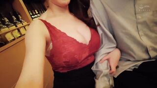 ACHJ-028 [中文字幕] 日下部加奈 - 我的胸部大過頭真抱歉 雖然在這種場所、J罩杯胸部密著！引誘勃起痴女中出約會