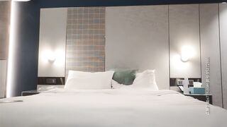 【小宝寻花】深夜场极品性感妹子，舌吻口交调情扣逼自摸骑乘猛操