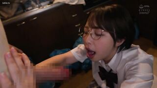 CAWD-909 [中文字幕] 在邻居的垃圾房里，被臭味的中年爸爸不拔出来无套内射连击49发 怀孕的制服巨乳女学生- 宍户里帆