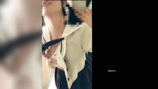 【Weagogo】最新国产超强福利 极品白虎制服学妹『徐爱丽』玩手机 脱掉内内多姿势一顿操 内射中出流精