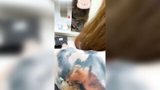 趁妹妹不在家让妹夫好好发泄一下，大姨子主动穿旗袍，勾引妹夫操她骚穴无套内射