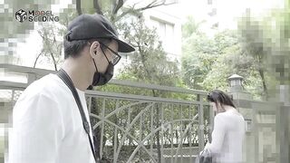【麻豆传媒】轻熟女神-苏娅【人妻红杏出墙】被陌生男人搭讪通奸，高清720P原版首发【MSD-070】