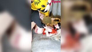 极品童颜巨乳91白虎名器尤物【是桃桃呀】Cos可爱女仆，嫩蚌白虎吸精大法，上位榨汁滴嗒精液垂入眼帘