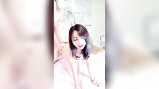 极品车模【上篇】全程露脸制服诱惑，被纹身大哥无套狂干，骚浪的表情诱人的呻吟，多体位爆草抽插直接内射骚穴真刺激
