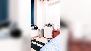 欧美动作片退休女演员与小哥激情啪啪，全程露脸黑丝豹纹深喉大鸡巴，奶子很挺乖巧听话配合小哥的各种抽插