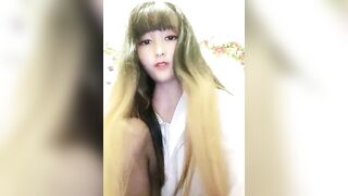 单身奶妈颜值很高喷奶水贼溜，哺乳期离婚为了生活直播赚外快，全程露脸丝袜情趣无毛逼道具抽插浪荡呻吟好骚(1)