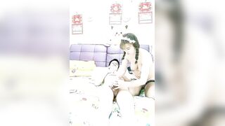 风骚女老师露脸在家跟小哥啪啪，黑丝高跟诱惑口交大鸡巴让小哥舔逼，床上床下爆草抽插，浪叫呻吟不止