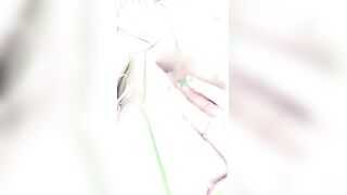 骚熟女老板娘激情户外，全程露脸给小伙深喉大鸡巴，蝴蝶骚逼自慰高潮喷水，被小哥后入捏着奶子疯狂爆草呻吟