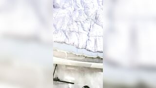 长发红唇美女主播【浴室口交】先自慰，毛毛很旺盛，第一视角口交无套啪啪，高潮迭起叫床声很大