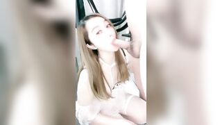 美少妇的新婚之夜【下篇】新娘装露脸大秀啪啪直播，各种玩弄各种插，无套蹂躏爆草，口交足交舔逼，让小哥口爆吞精