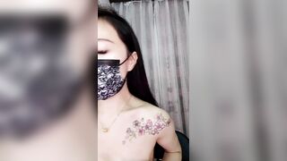 电臀女王来袭蜜桃臀马甲线【中篇】顶级美臀诱惑盛宴，椅子上假屌骑坐，扶着洗衣机扭动屁股，半脱下丁字裤掰穴极骚