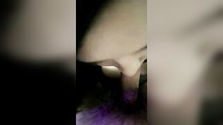 东北一豪放女，和男友直播做爱啪啪，先打飞机，口交，再女上位表情很销魂