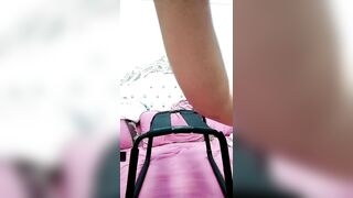丝袜露脸无套就是插，颜值不错的小少妇深夜和小哥啪啪，口交大鸡巴激情上位听狼友指挥多体位爆草浪叫不断