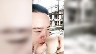 户外工地激情啪啪【park1】大奶子大屁股骚人妻跟小哥在工地啪啪，今天歇班草大屁股直播给狼友看全程露脸浪荡呻吟