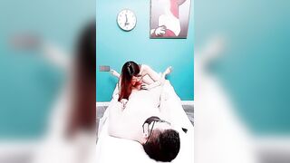 按摩店的无限春光，头号技师，肤白貌美小少妇，眼镜男来享受，清晰度提升，视觉效果满分有特写