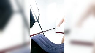 姐妹一起淫乱大战【下篇】全程露脸跟小哥激情啪啪，床上床下各种爆草抽插，舔逼玩奶子陪狼友互动撩骚精彩不要错过