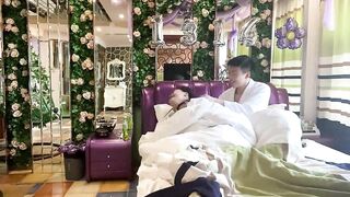小哥宾馆约炮黑丝小美女【上篇】尝试一字马各种高难度姿势，完美露脸