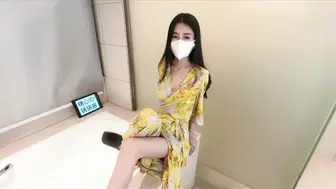 窈窕身材02年女神回归黄色战袍圆润蜜乳这身材蜜穴令人窒息超爽抽送内射中出