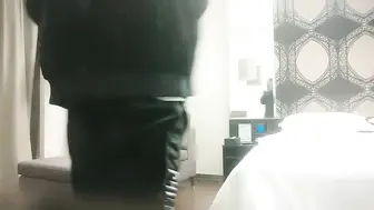 高品质探花搞得太猛妹子被操哭,往死里爆插小穴,搞得美女受不了