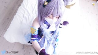 Yuzukitty OnlyFans 原神cosplay，刻晴对旅行者的性处理