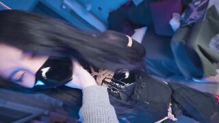 【悠米】《神圣修女被绑记》4 全包黑丝修女以一种痛苦的团缚姿势绑在吊篮里，绳子绕在脖子后无法动弹，被迫被棒棒强羔