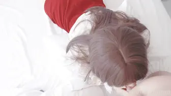 我的盐甜系女友在床上真是骚，让我内射她的小嫩穴