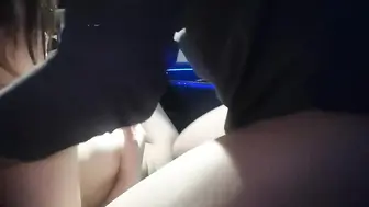 （绿帽淫妻-公司女白领）唾液深喉拉丝激情车震，全程偷拍