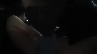 （绿帽淫妻-公司女白领）唾液深喉拉丝激情车震，全程偷拍