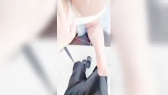 真实乱伦原创 给大舅家女儿送衣服，撞见表妹洗澡，强闯进卫生间狂操一番之后换上新买的洛丽塔短裙按在桌子上直接内射，淫荡声声入耳