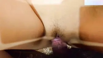 土豪重金约18岁萝莉学生处女无套破处，粉嫩处女破处疼的小手乱抓！