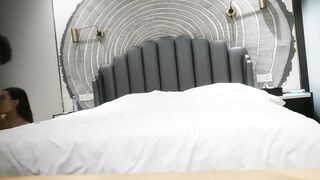 阿刚探花约到极品反差兼职空姐，高颜值黑丝美腿，御姐叫床萝莉音，舔屁眼的时候还主动摇屁股3