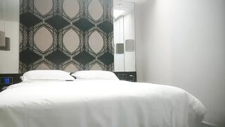 高品质探花搞得太猛妹子被操哭,往死里爆插小穴,搞得美女受不了