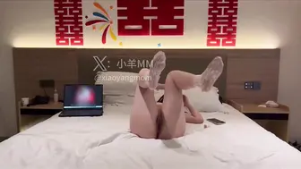 推特极品美臀女神【小羊MM】付费作品，新婚前夜小母狗抢占先机强榨新郎精液内射白虎穴