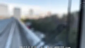 HMN-706 [中文字幕] 趁着儿子和妻子回老家探亲期间，我试着约了儿子幼儿园里一直觉得可爱的那位娇小女老师 - 北岡果林