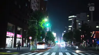 SONE-850 [无码中文字幕]东京港区 职业女友的悲惨下场 在贫民街被无家可归的流浪者们 尽情颜射 枫富爱