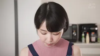 PRED-671 [中文字幕] 筧梓 - 高傲的菁英女主播輪姦欺負 報復現場 不停被滿身汗水的工作人員抽插輪上的我