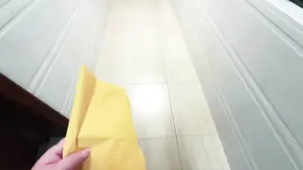 推特网红福利姬【萌崽儿】送货遇到极品骚女_送货送上床_把精液深深射入_#新片速递