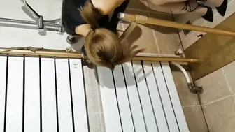 云儿cosplay春日野穹兔女郎，驷马、三角刑架紧固，挠、虐、打、摸、把她折磨不知东西以至瘫痪似的