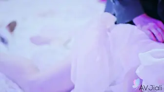 Jiali放荡的白雪公主享受梦寐以求的王子鸡巴