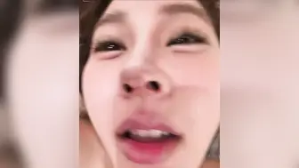 厌世脸福利姬 高桥千澟 私密视频 纤细指奸硅胶女体 对镜自拍抬高双腿展骚穴 反差拉满！