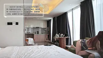 实习老师朱迪 探花系列 办公室后入猛干喷水内射