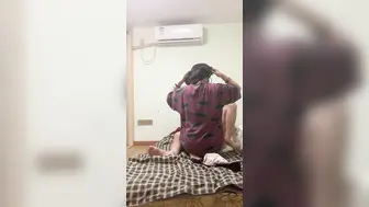 50万粉顶美 睿睿Renee 带闺蜜陪迪拜大哥King吸D做爱 视频流出 我们顶美的生活就是这么润