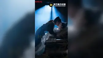重生之征服郭伯母2：被继子按在厨房台面上后入到潮吹失禁