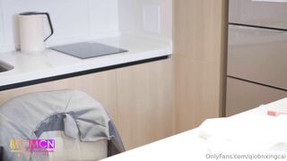 高清完整版 —— 家教老师的特别奖励  解锁各种新的足交姿势 br  原来做家教还有意外的收获，这个学生已经被我调教成完美的打桩机了