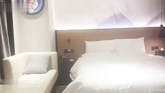 糖心VlogUp主【肥猫探花】约操极品骚妹网红脸爱吃肉棒多体位插穴不停